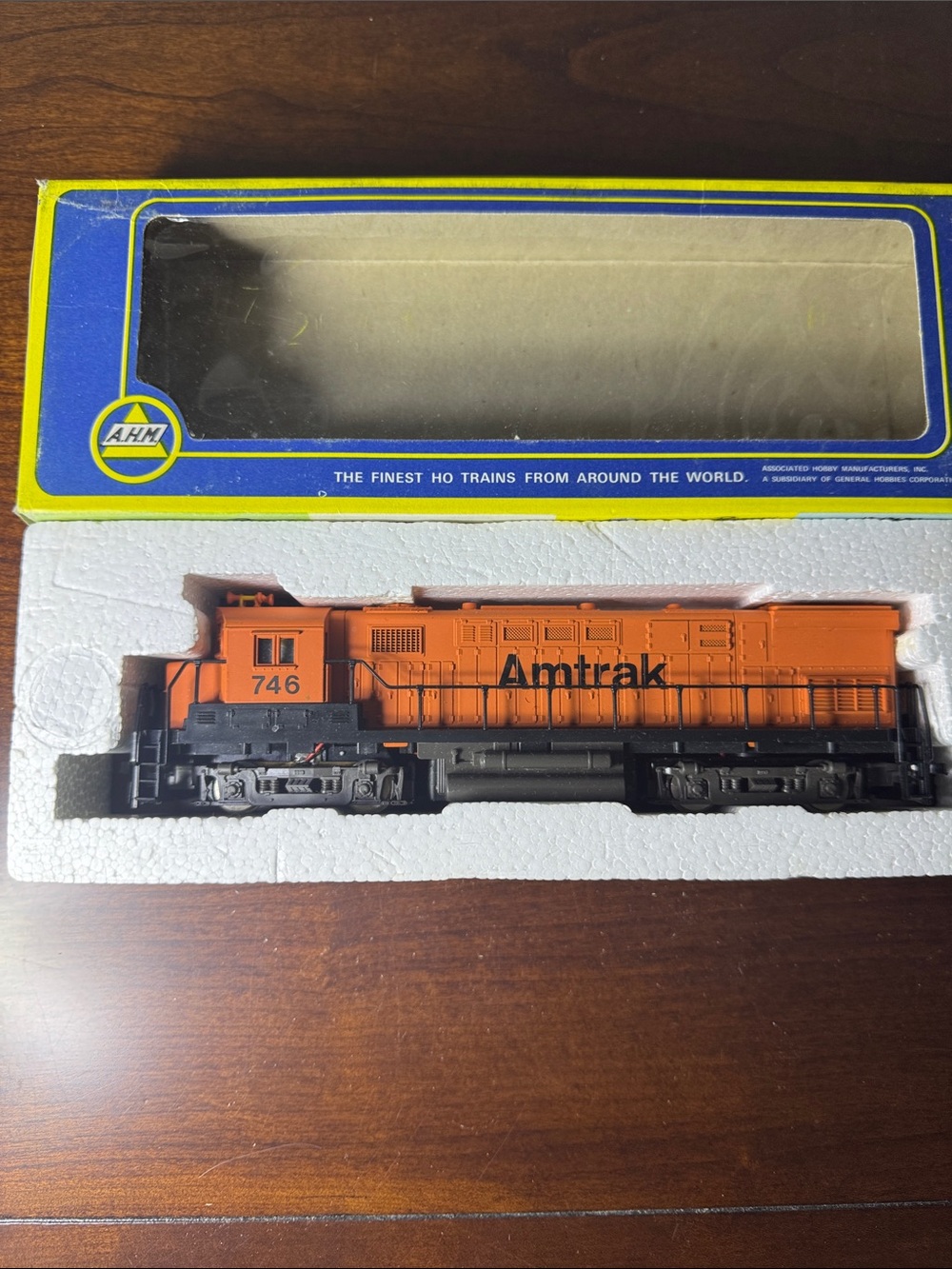AHM Amtrak HO Scale Diesel Locomotive (New)